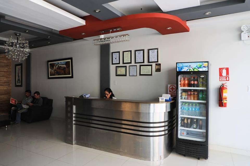 Hotel Vicente De La Vega Chiclayo Bagian luar foto