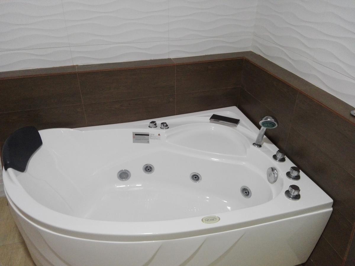 Hotel Vicente De La Vega Chiclayo Bagian luar foto