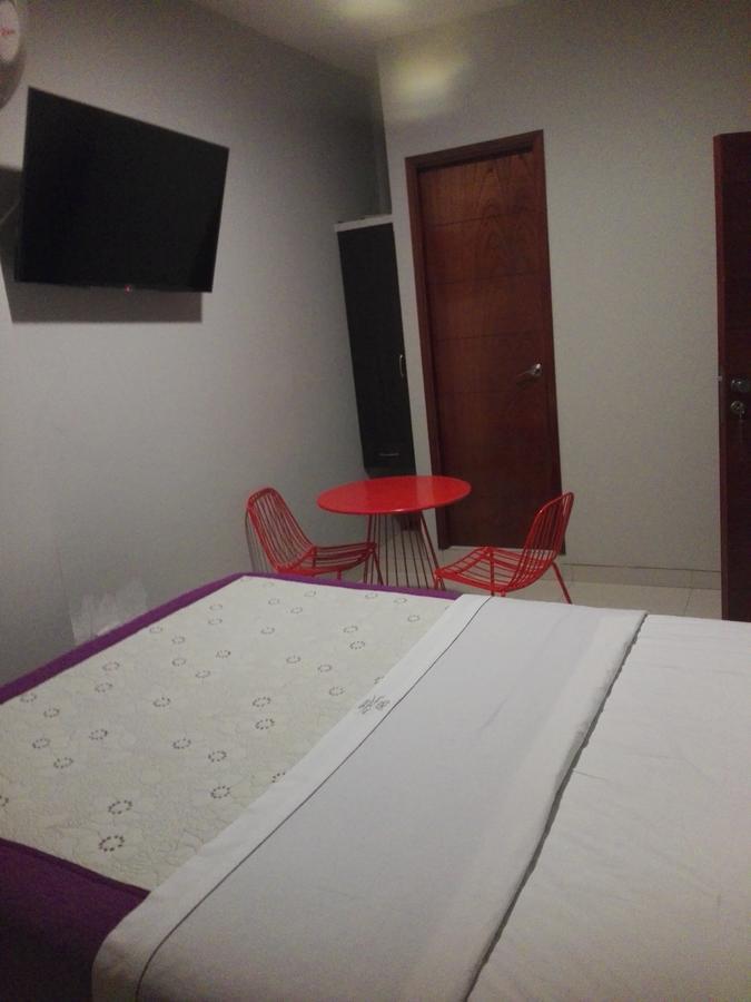 Hotel Vicente De La Vega Chiclayo Bagian luar foto