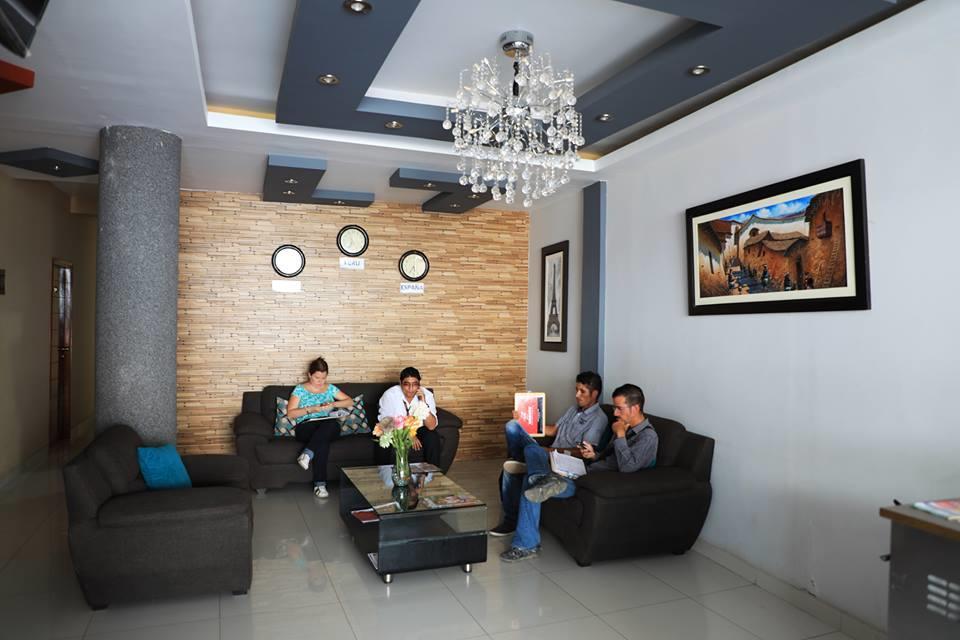Hotel Vicente De La Vega Chiclayo Bagian luar foto